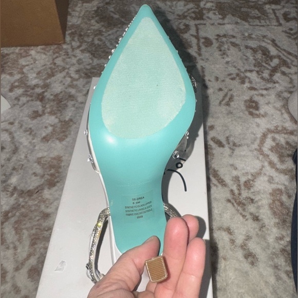 Betsey Johnson Cinderella Shoes! - Picture 9 of 12